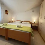 Rusula Milna (Brac)